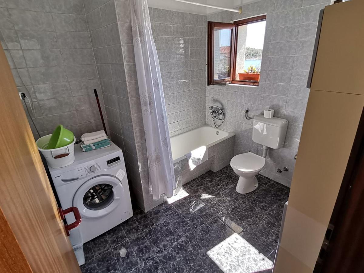 Apartment Zdravka พรีมอชเตน ภายนอก รูปภาพ